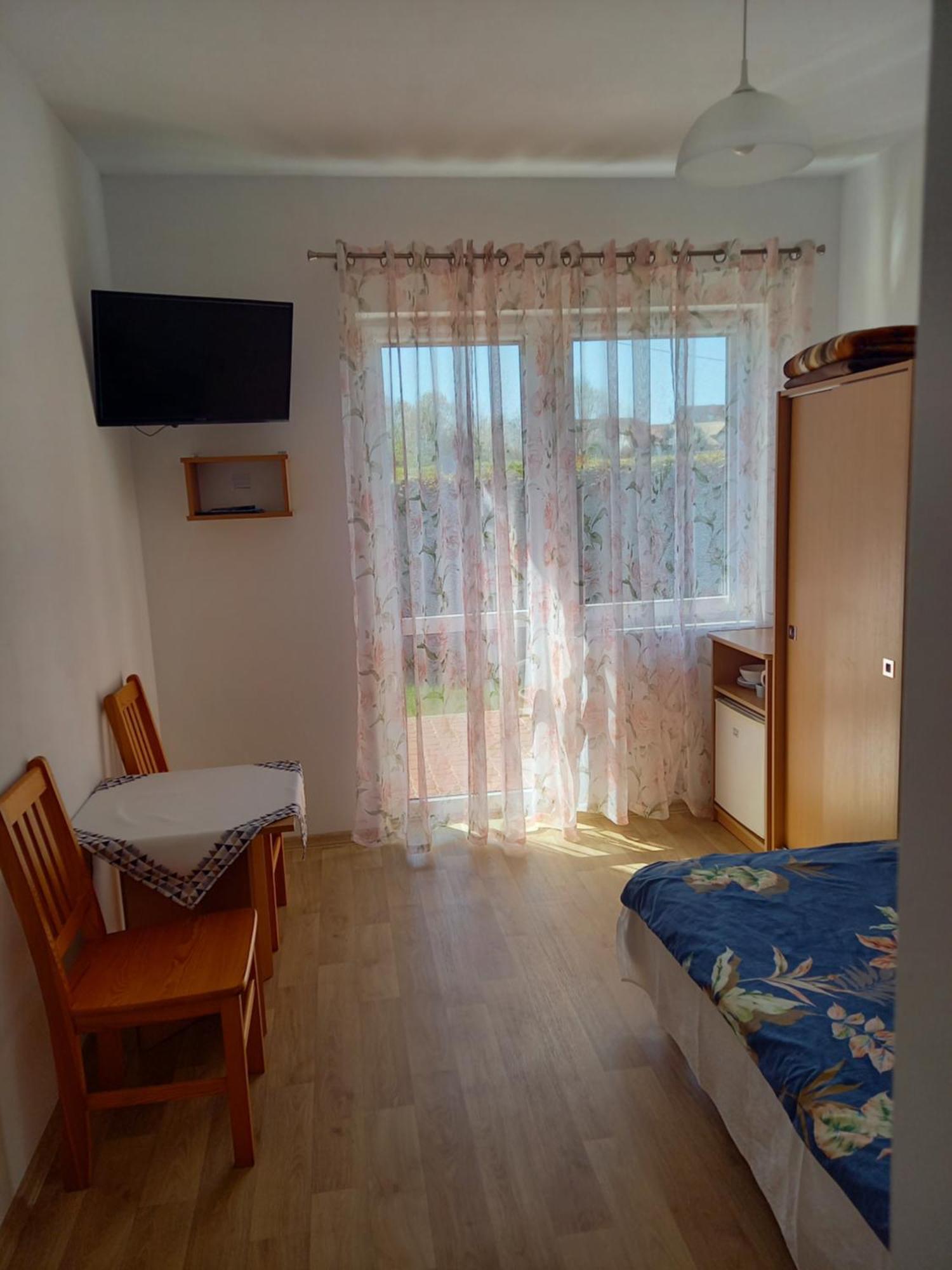 Pokoje Goscinne U Teresy Mrzezyno Exterior photo