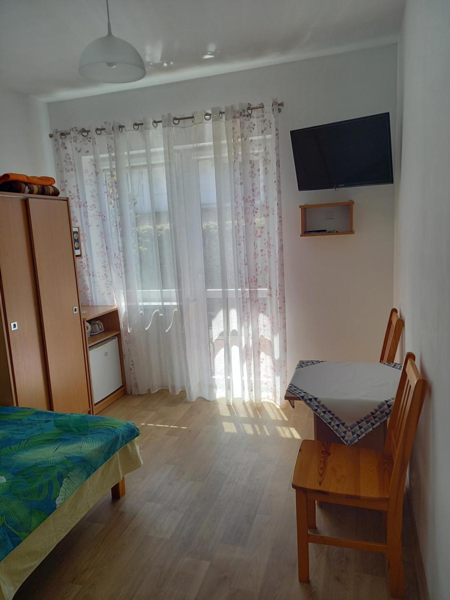 Pokoje Goscinne U Teresy Mrzezyno Exterior photo