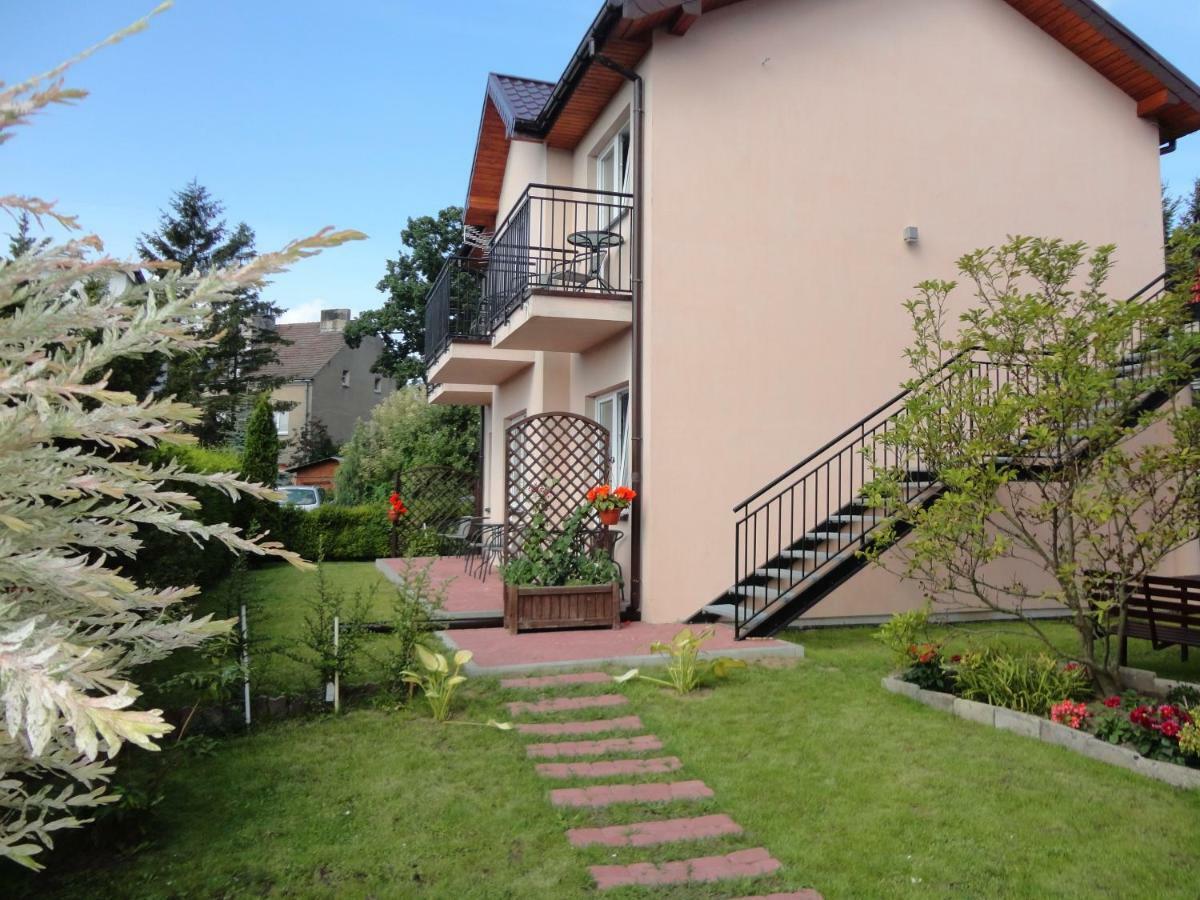 Pokoje Goscinne U Teresy Mrzezyno Exterior photo