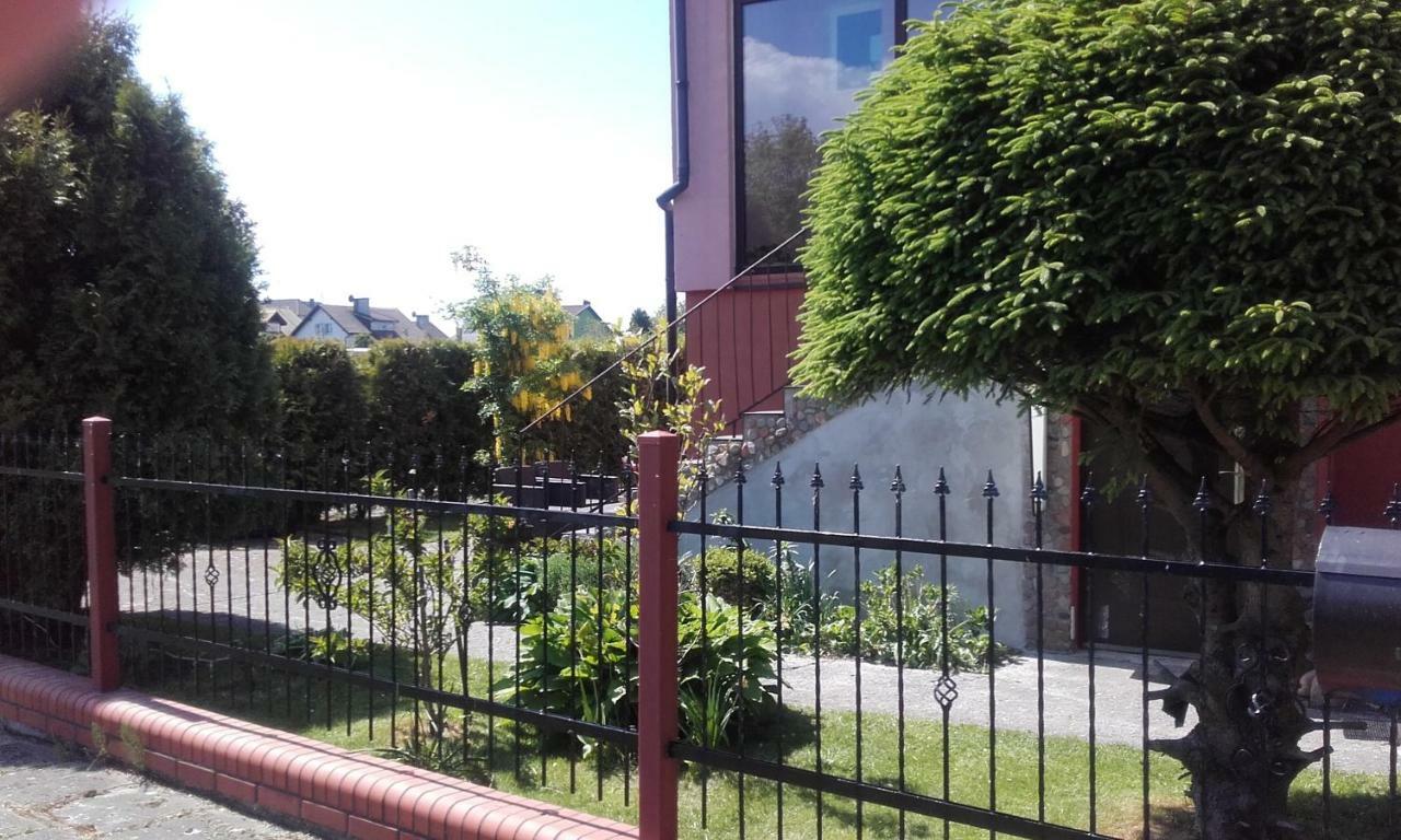 Pokoje Goscinne U Teresy Mrzezyno Exterior photo